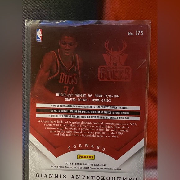 3 giannis Antetokounmpo rookie cards - Picture 2 of 6